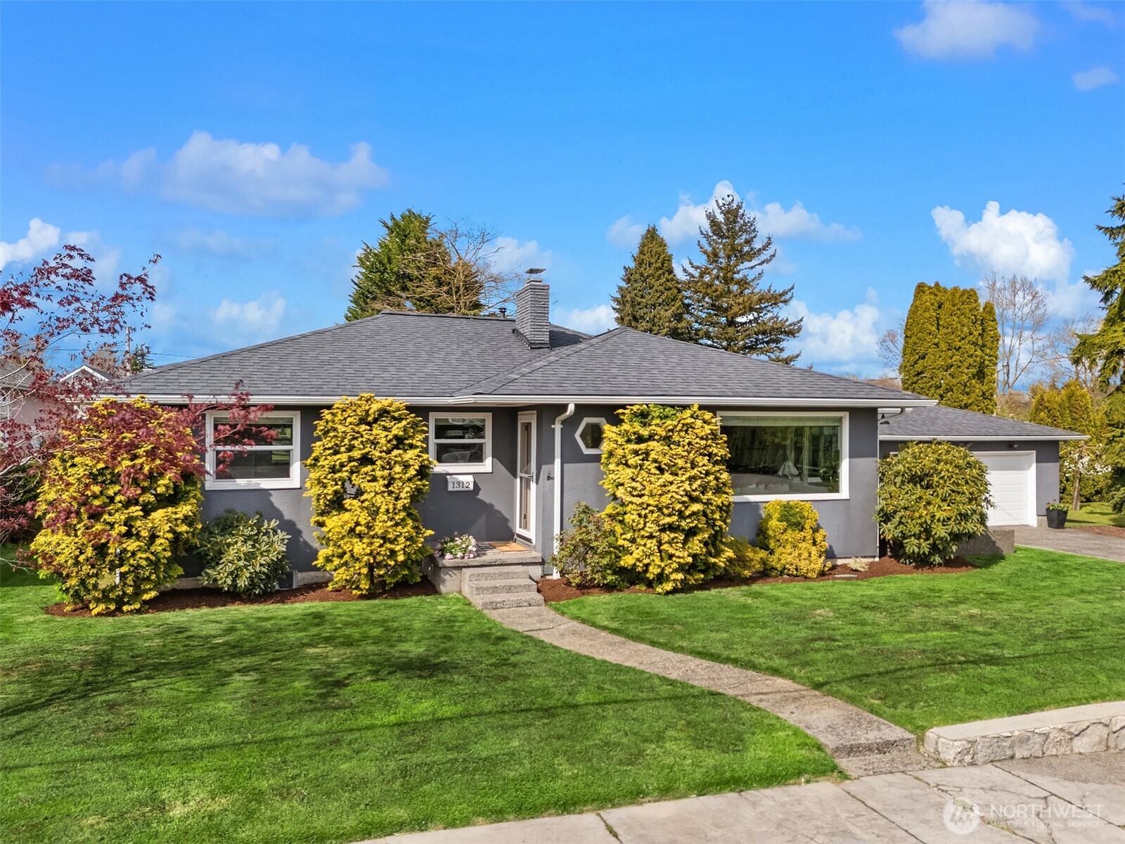 1312 C Street , Lynden, WA 98264-2014