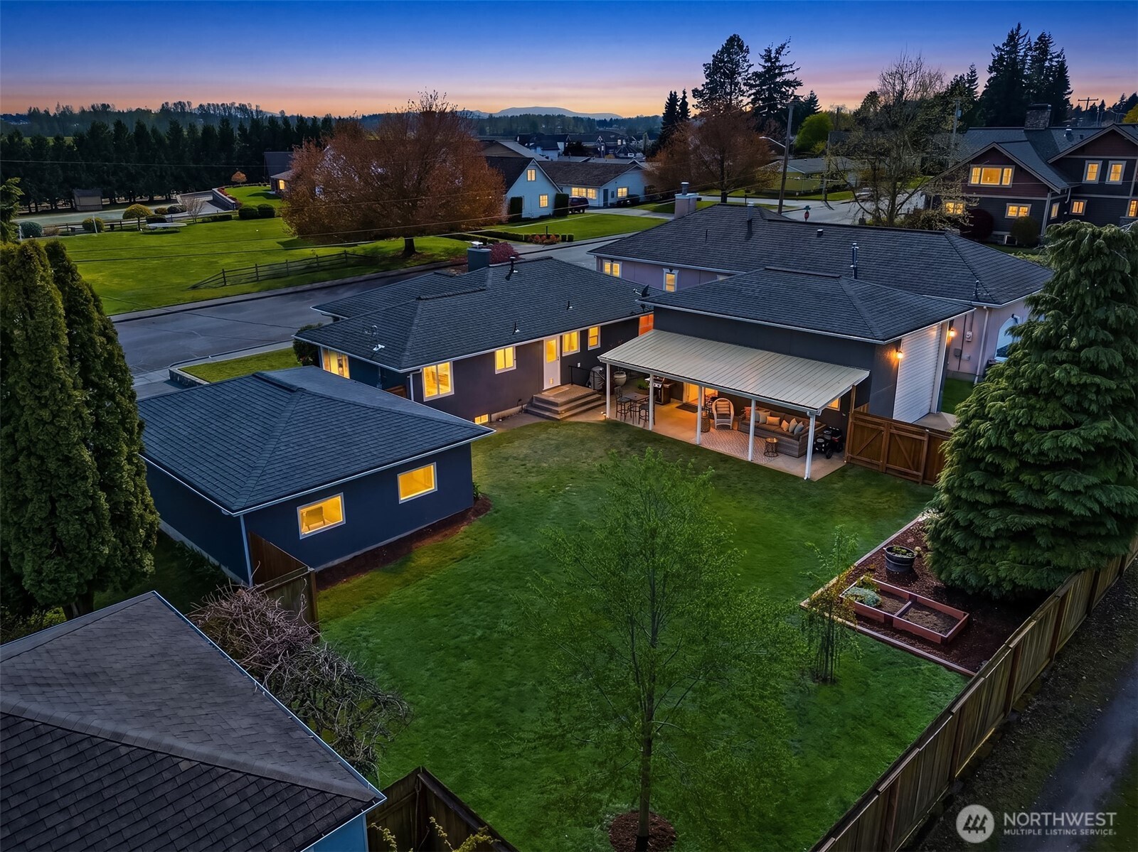 1312 C Street , Lynden, WA 98264-2014