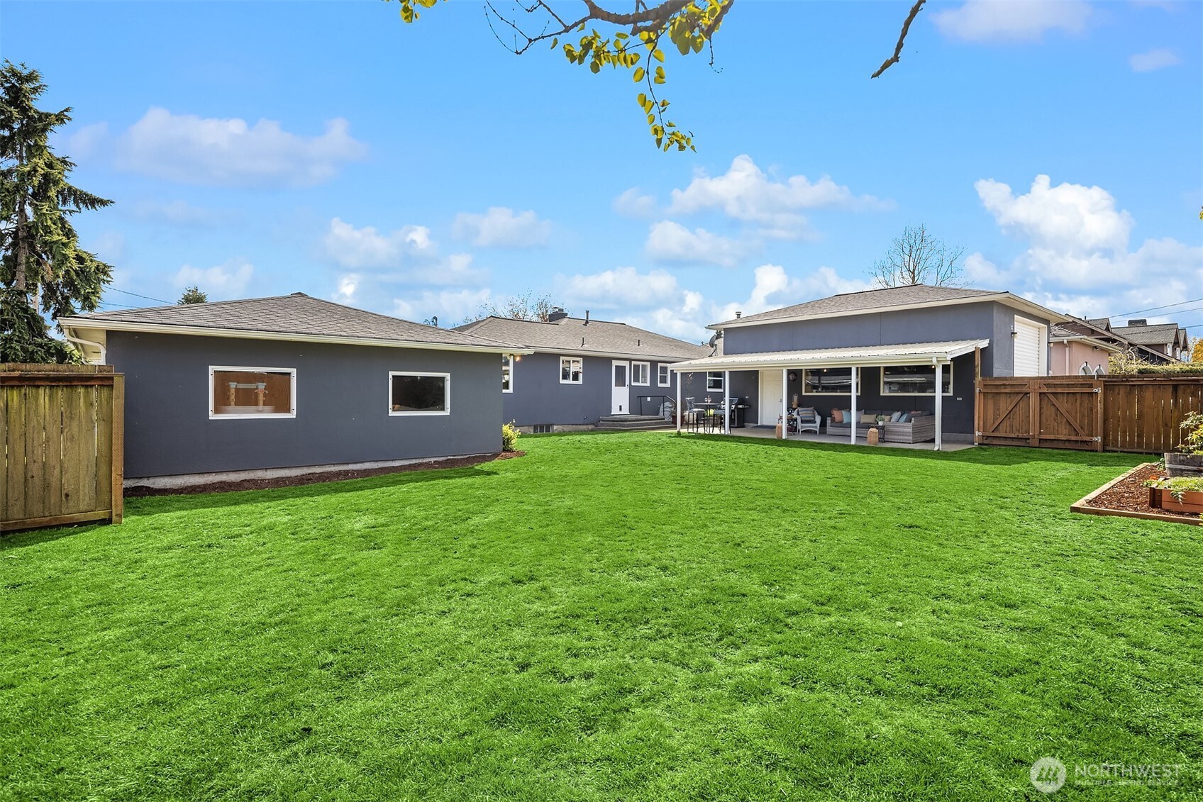 1312 C Street , Lynden, WA 98264-2014