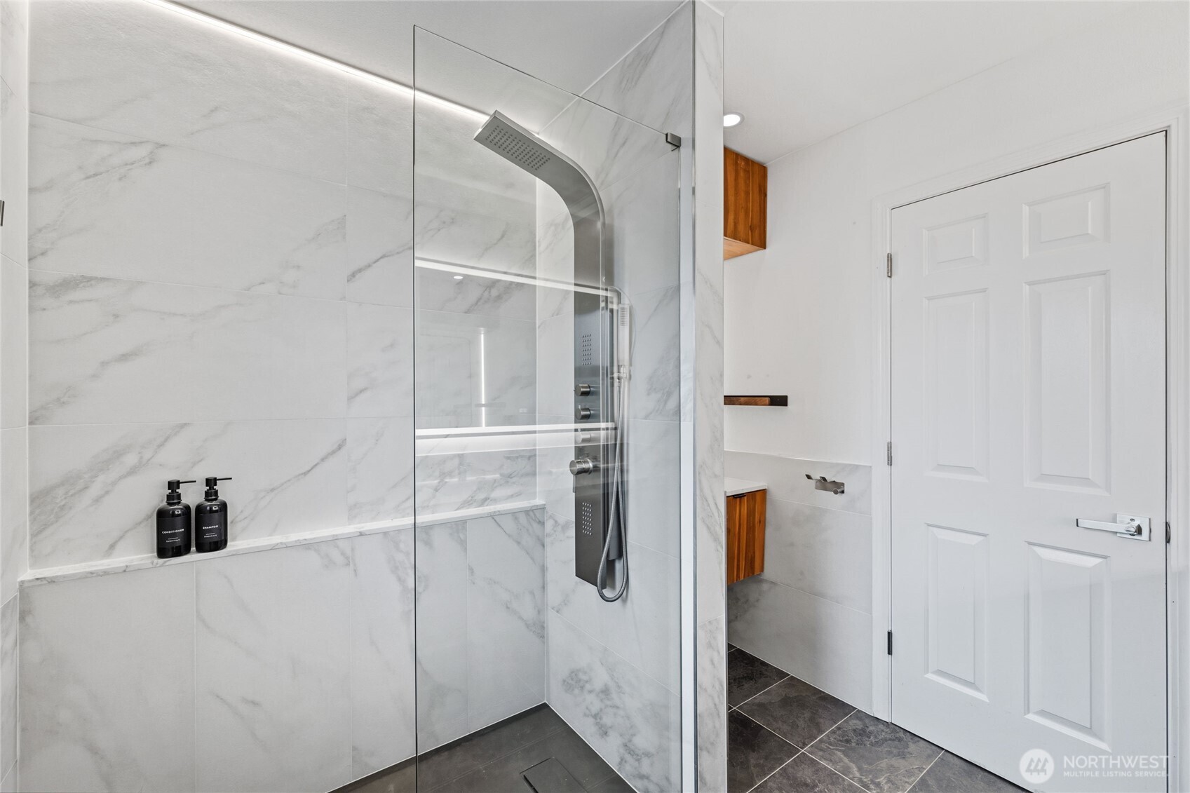 1281 SW Othello Street , Seattle, WA 98106