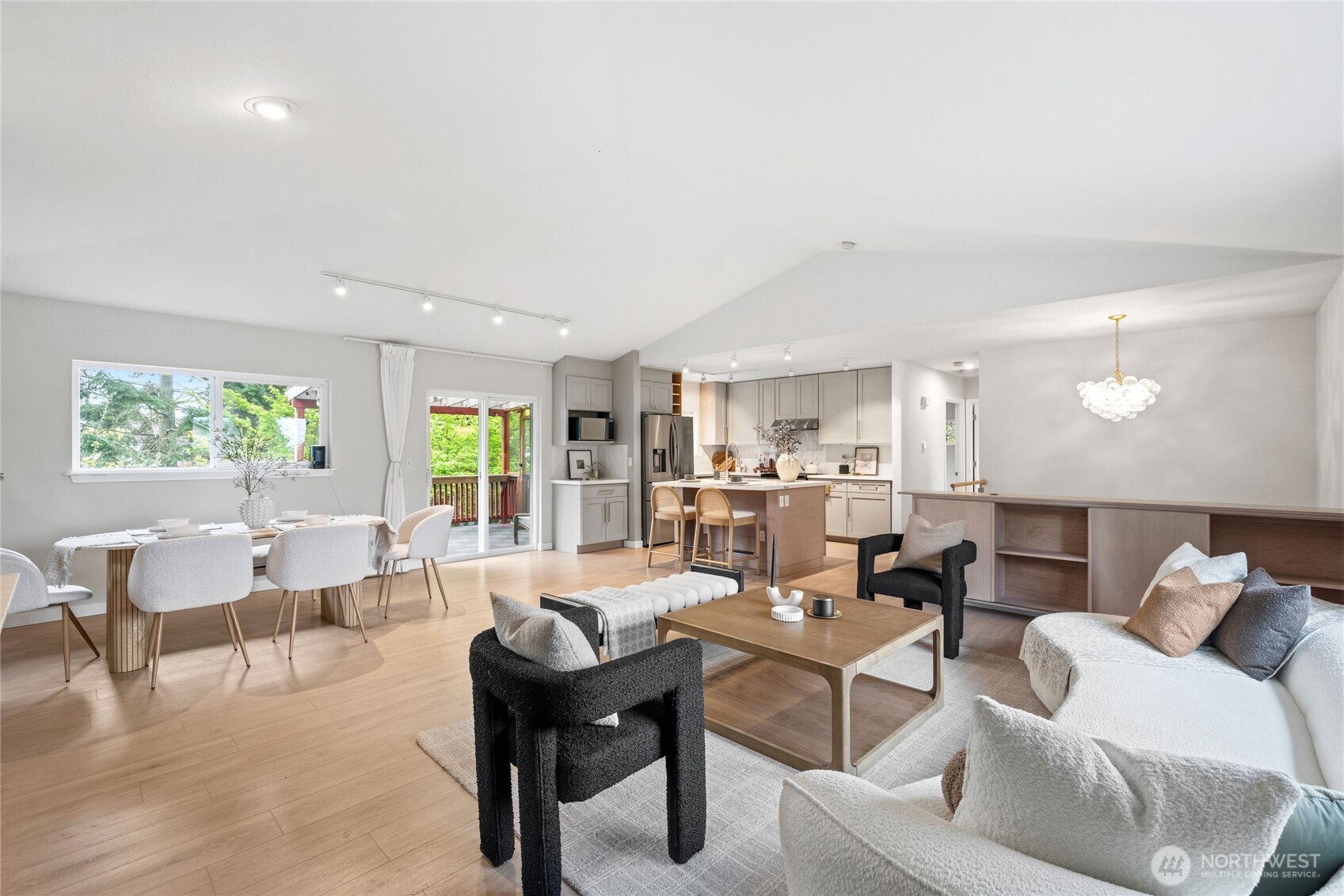 1281 SW Othello Street , Seattle, WA 98106