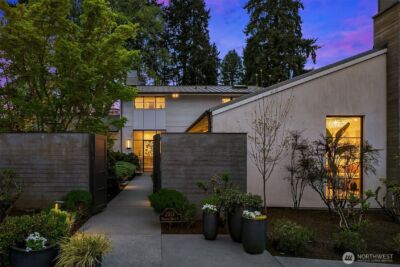 2017 Parkside Drive E, Seattle, WA 98112-2303 - Photo 3