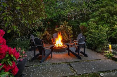 2017 Parkside Drive E, Seattle, WA 98112-2303 - Photo 35