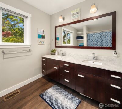 2820 27th Avenue W, Seattle, WA 98199 - Photo 17