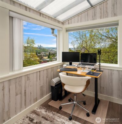 2820 27th Avenue W, Seattle, WA 98199 - Photo 19