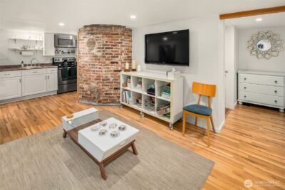 2820 27th Avenue W, Seattle, WA 98199 - Photo 22