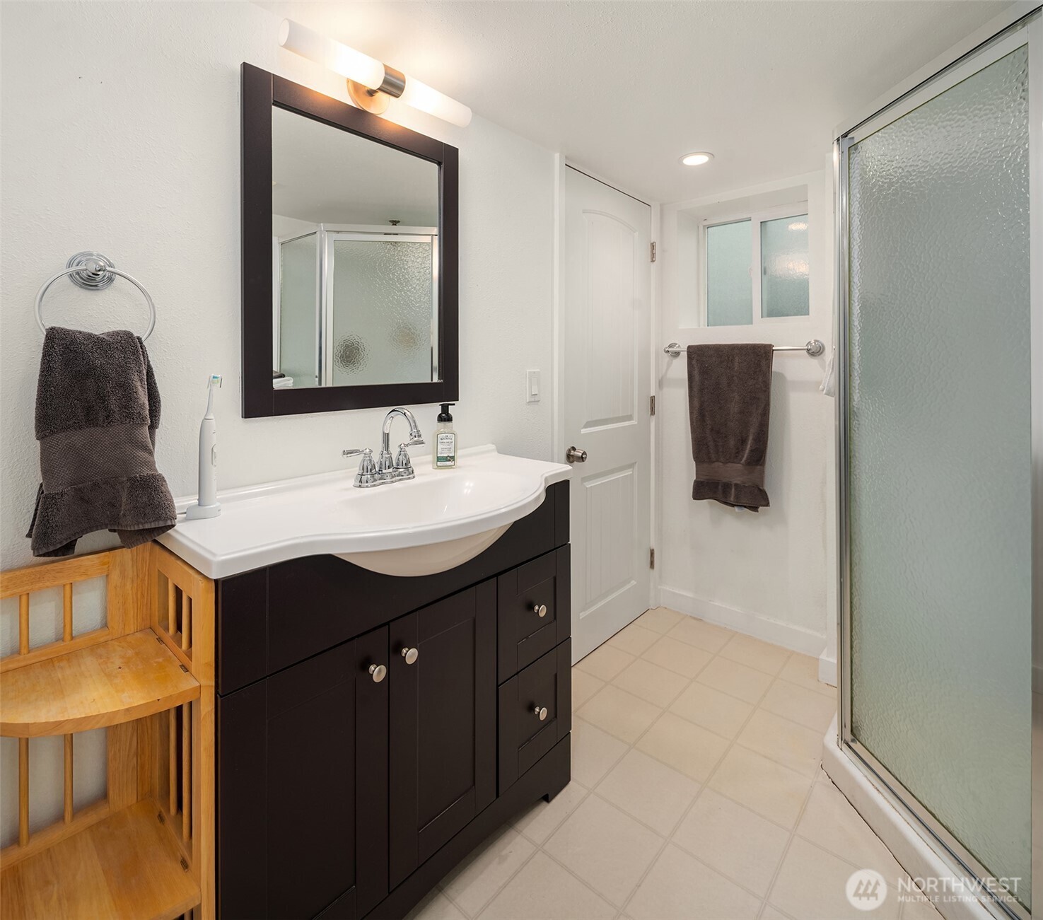 2820 27th Avenue W, Seattle, WA 98199