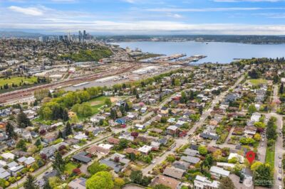 2820 27th Avenue W, Seattle, WA 98199 - Photo 3
