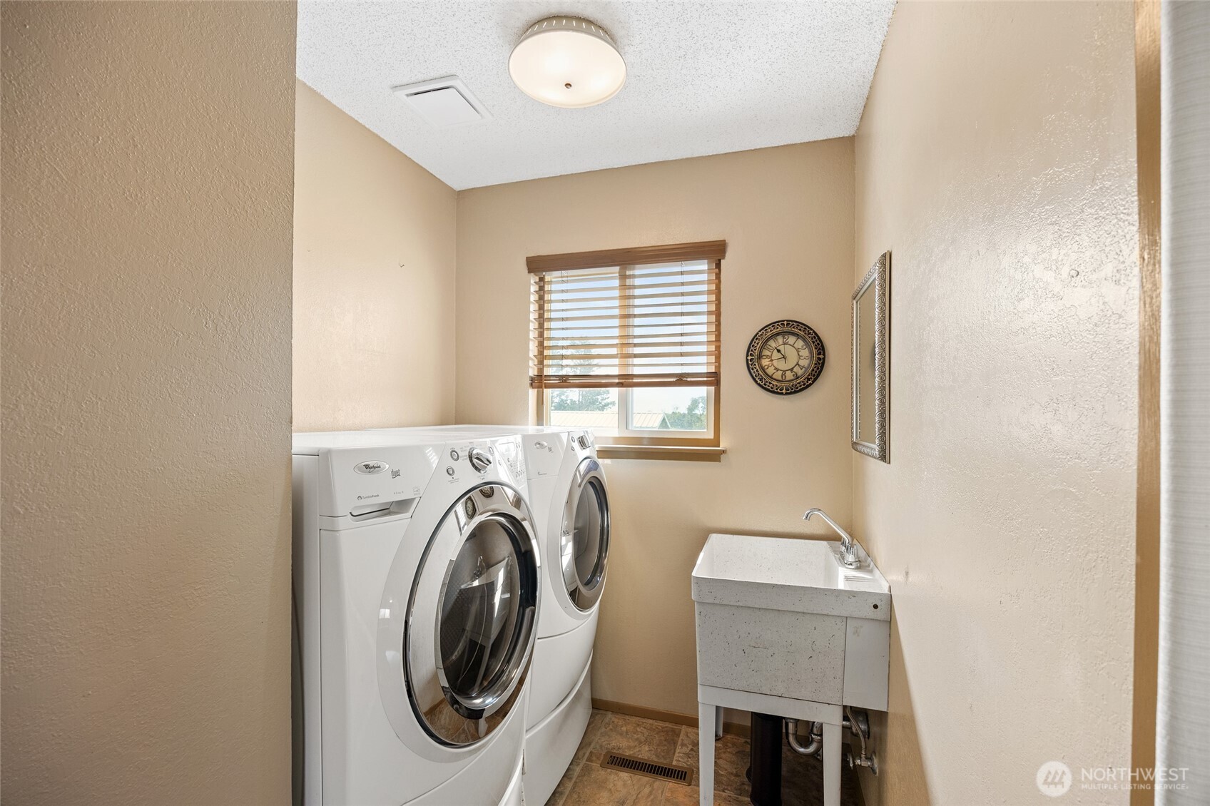 2716 8th Street NE, East Wenatchee, WA 98802