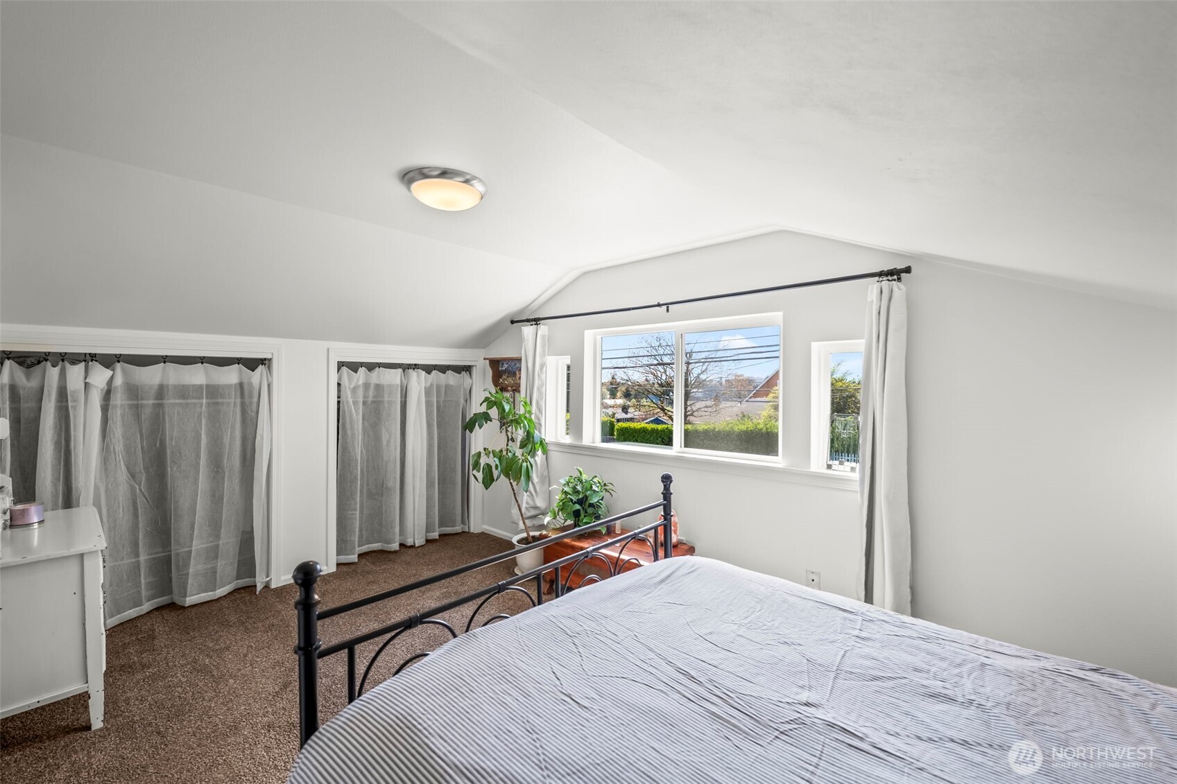 1307 N Huson Street , Tacoma, WA 98406