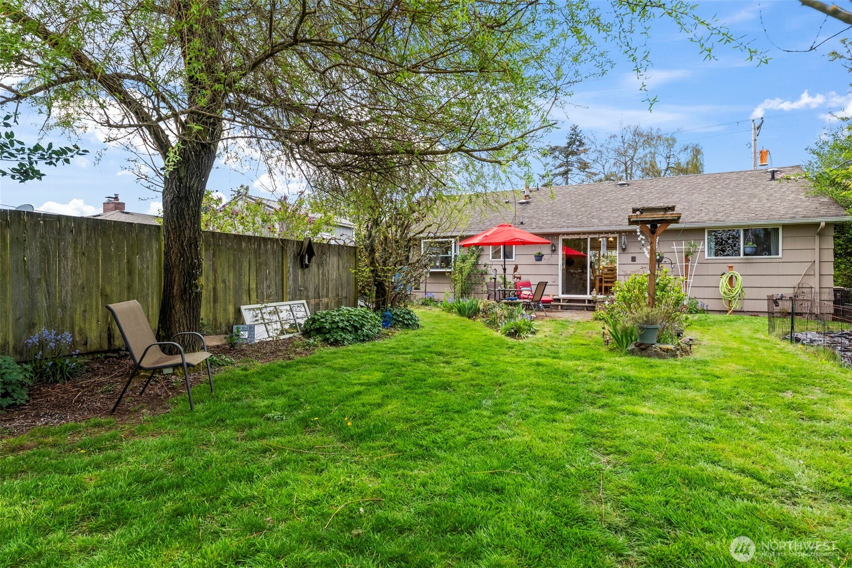 1307 N Huson Street , Tacoma, WA 98406