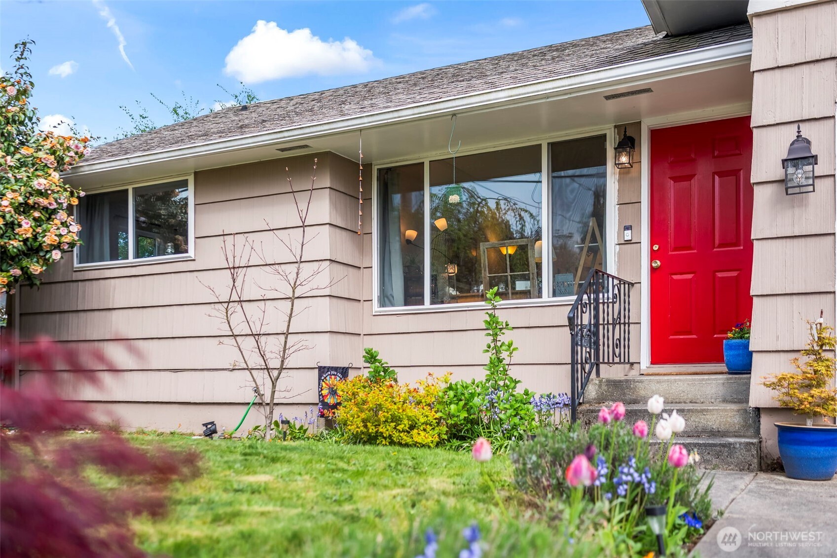 1307 N Huson Street , Tacoma, WA 98406