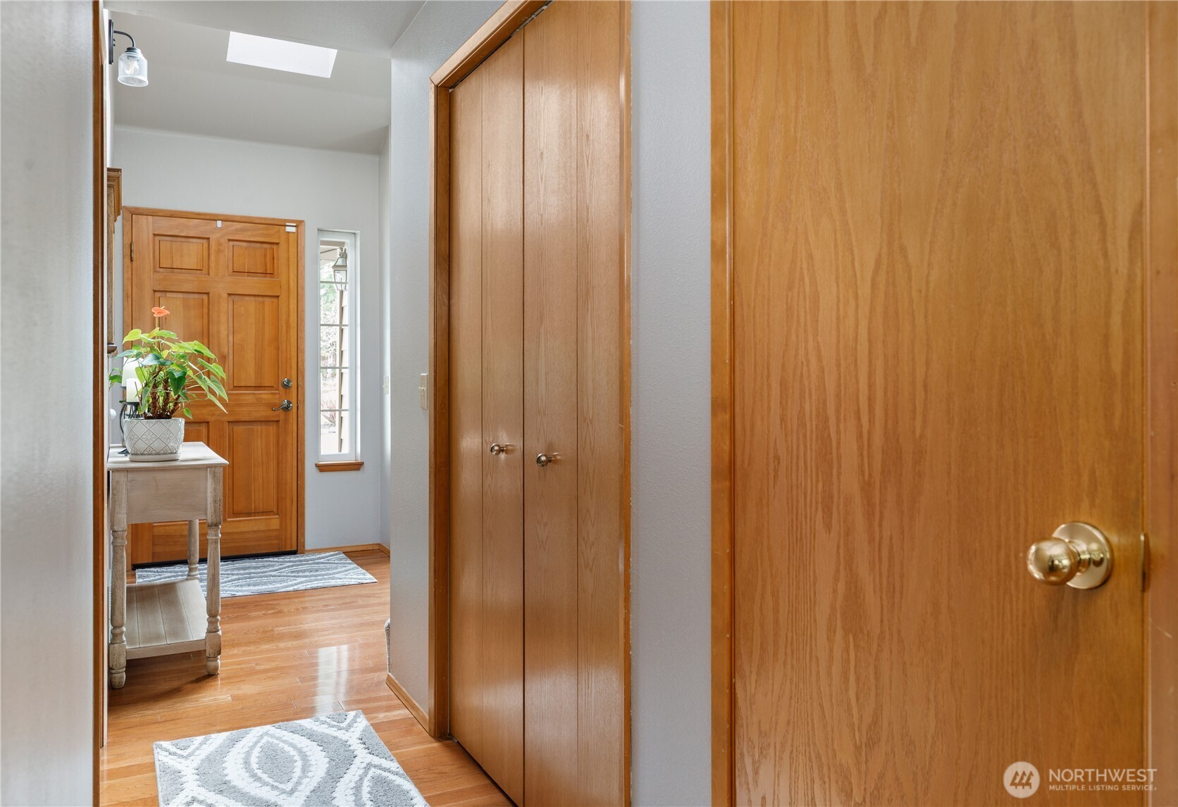 423 S 32nd Place , Mount Vernon, WA 98274