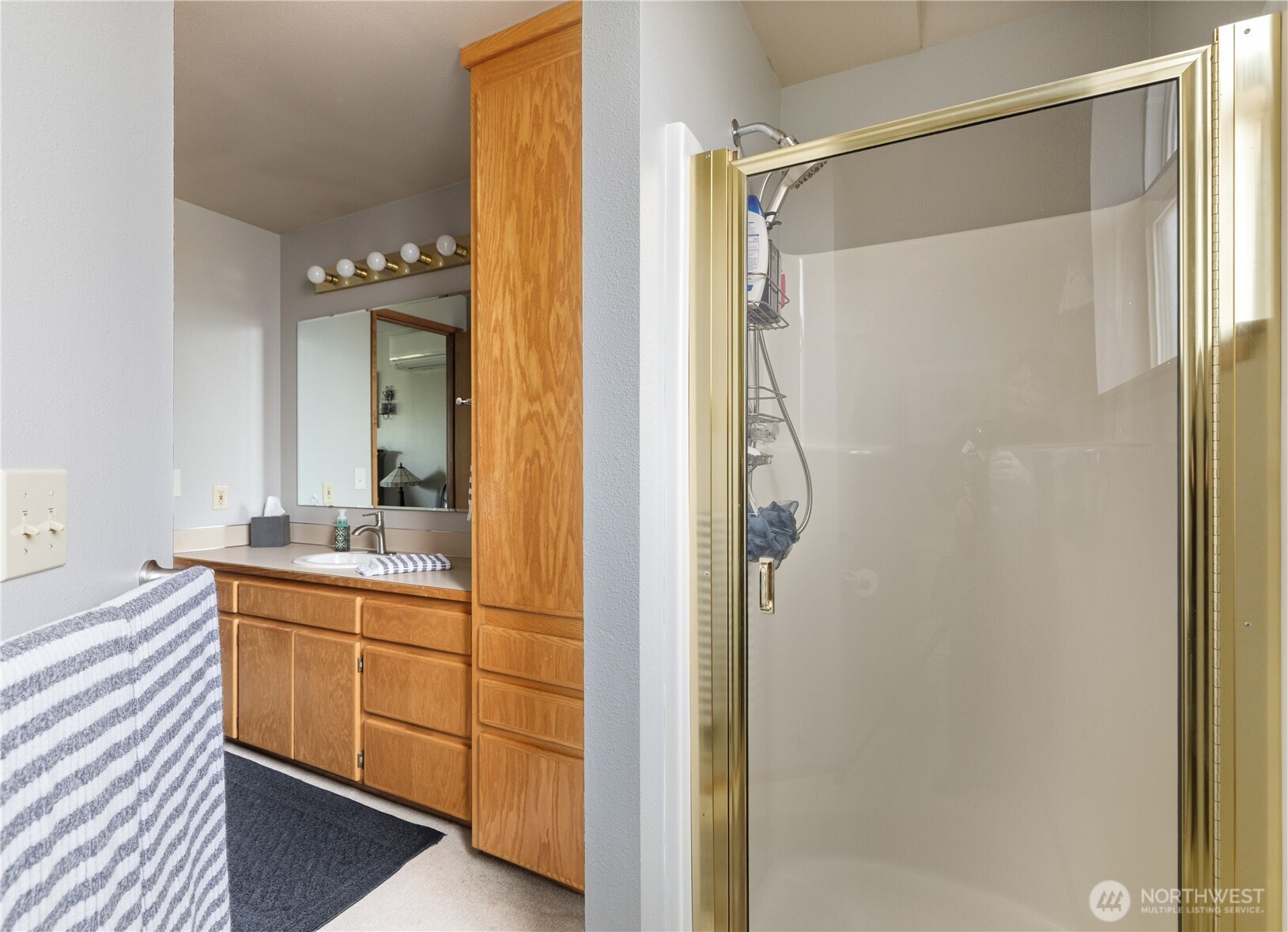 423 S 32nd Place , Mount Vernon, WA 98274