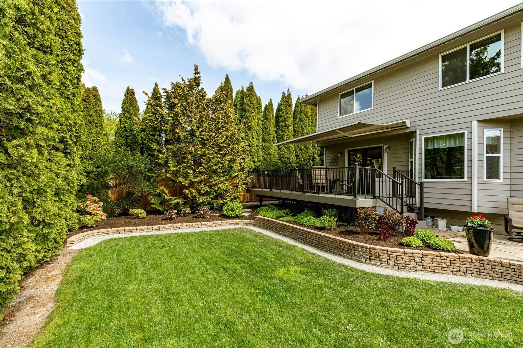 423 S 32nd Place , Mount Vernon, WA 98274