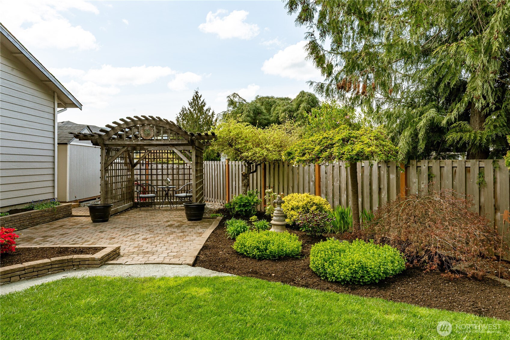 423 S 32nd Place , Mount Vernon, WA 98274