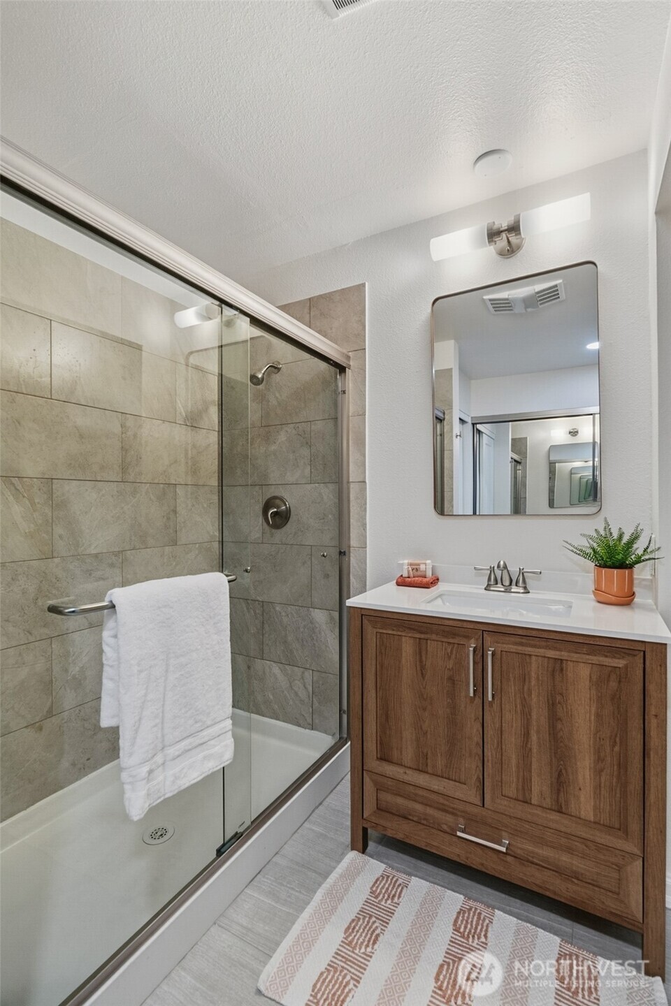 12711 NE 129th Court #G101, Kirkland, WA 98034