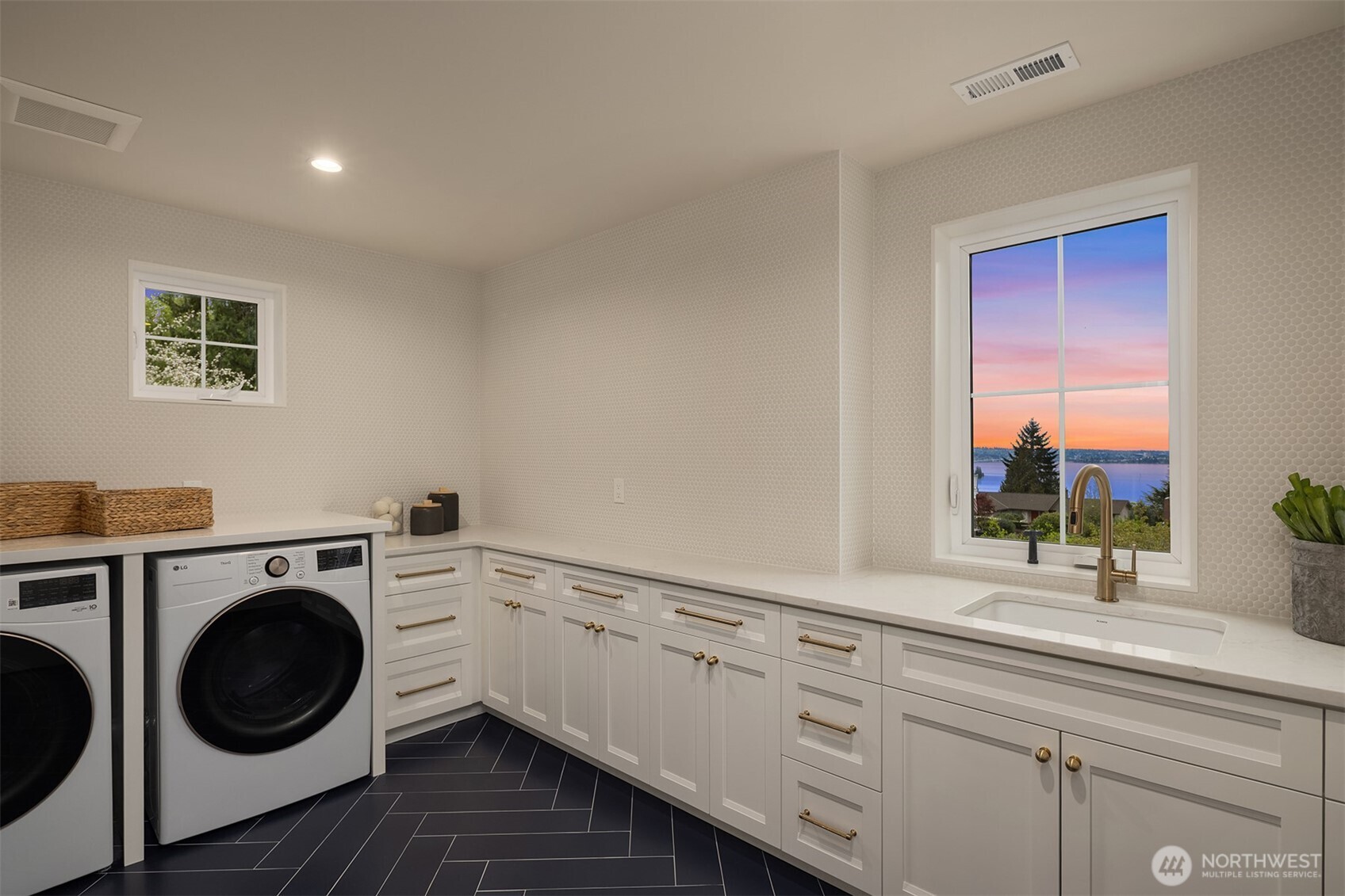5533 106th Avenue NE, Kirkland, WA 98033