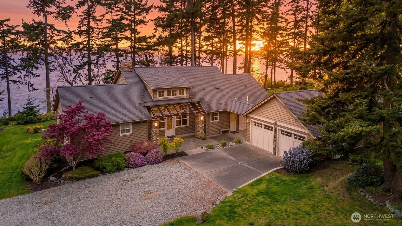 725 N Sunset Drive , Camano Island, WA 98282