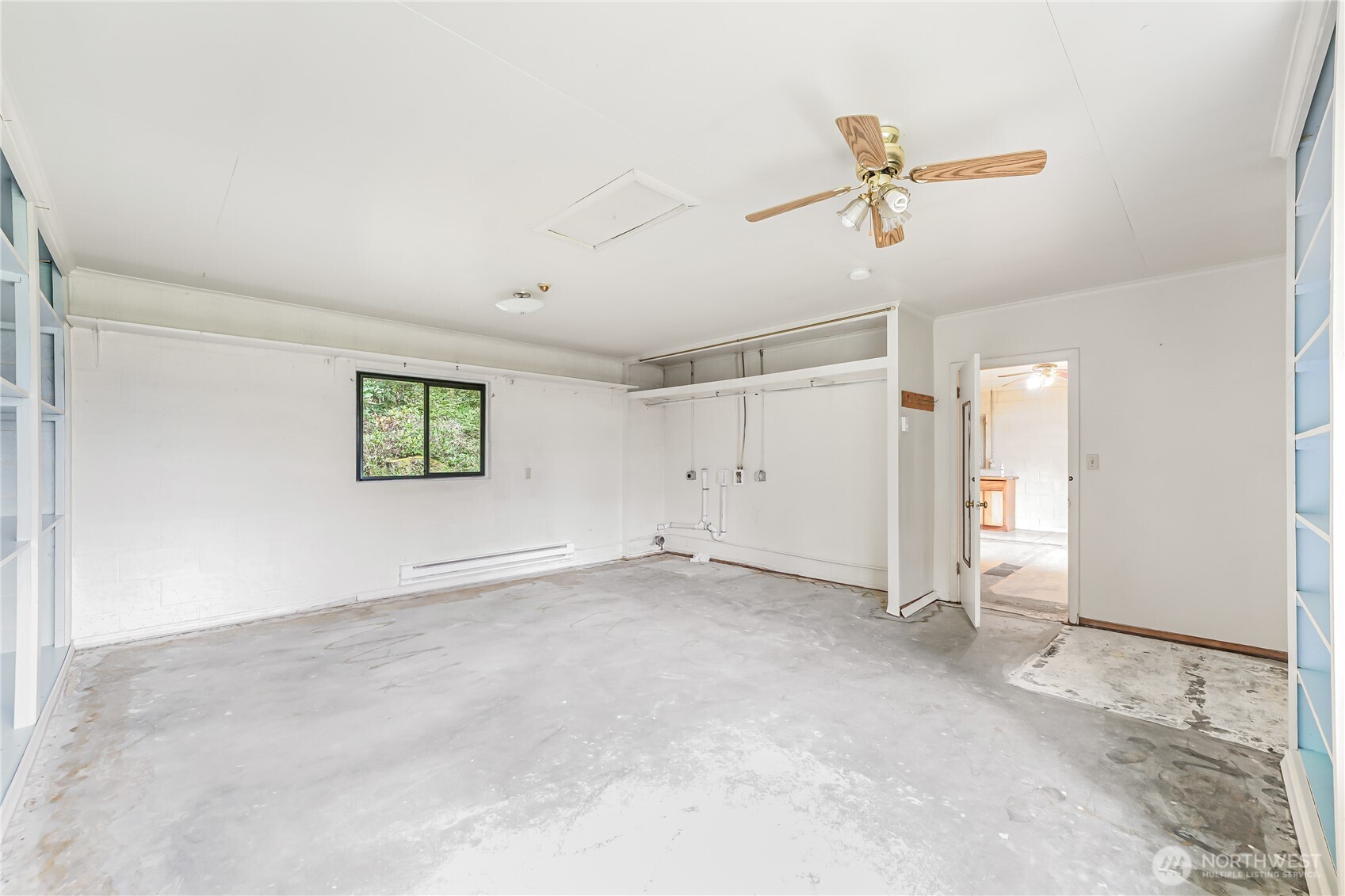 725 N Sunset Drive , Camano Island, WA 98282