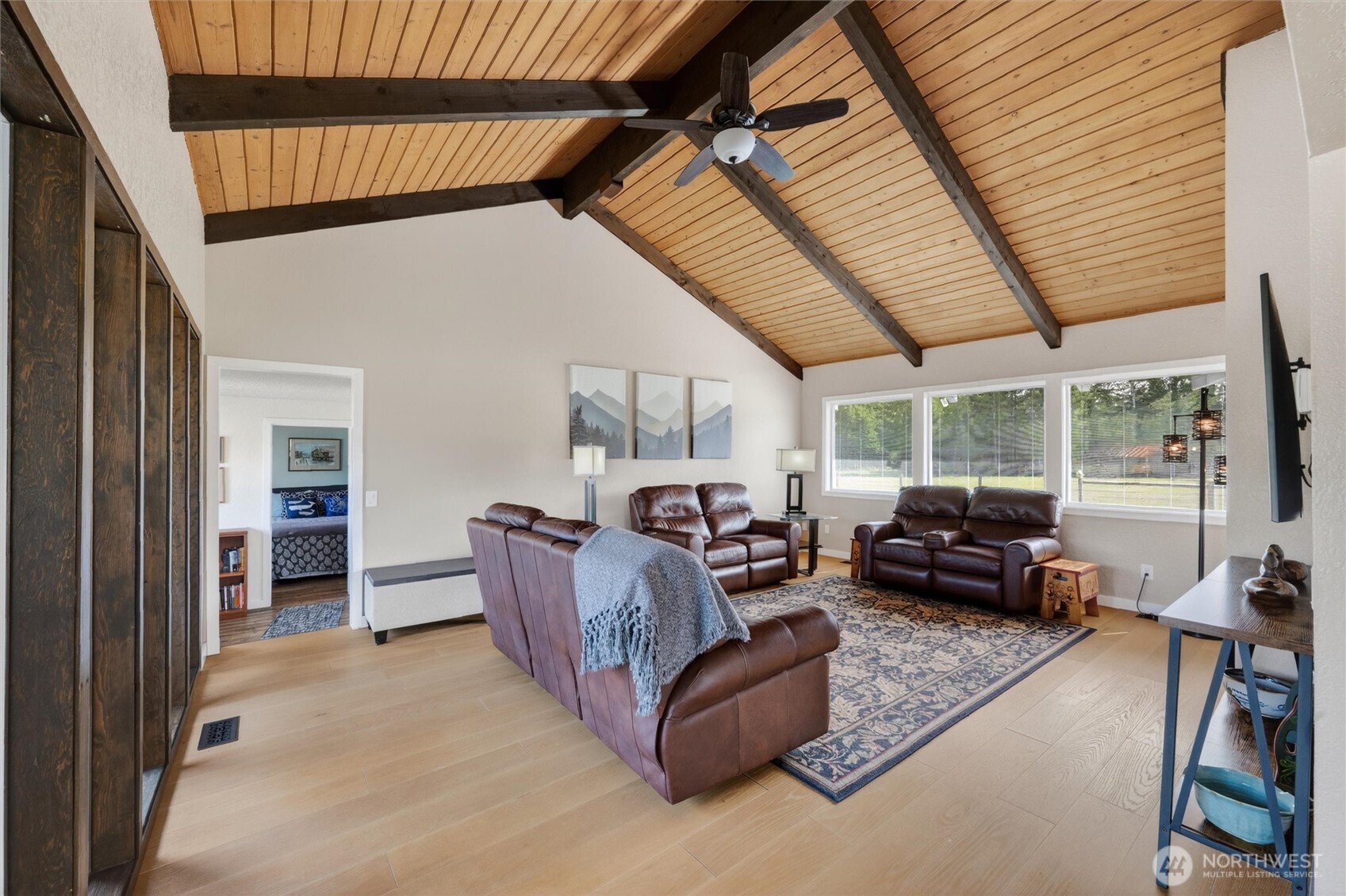 251 W Beeville Road , Matlock, WA 98560