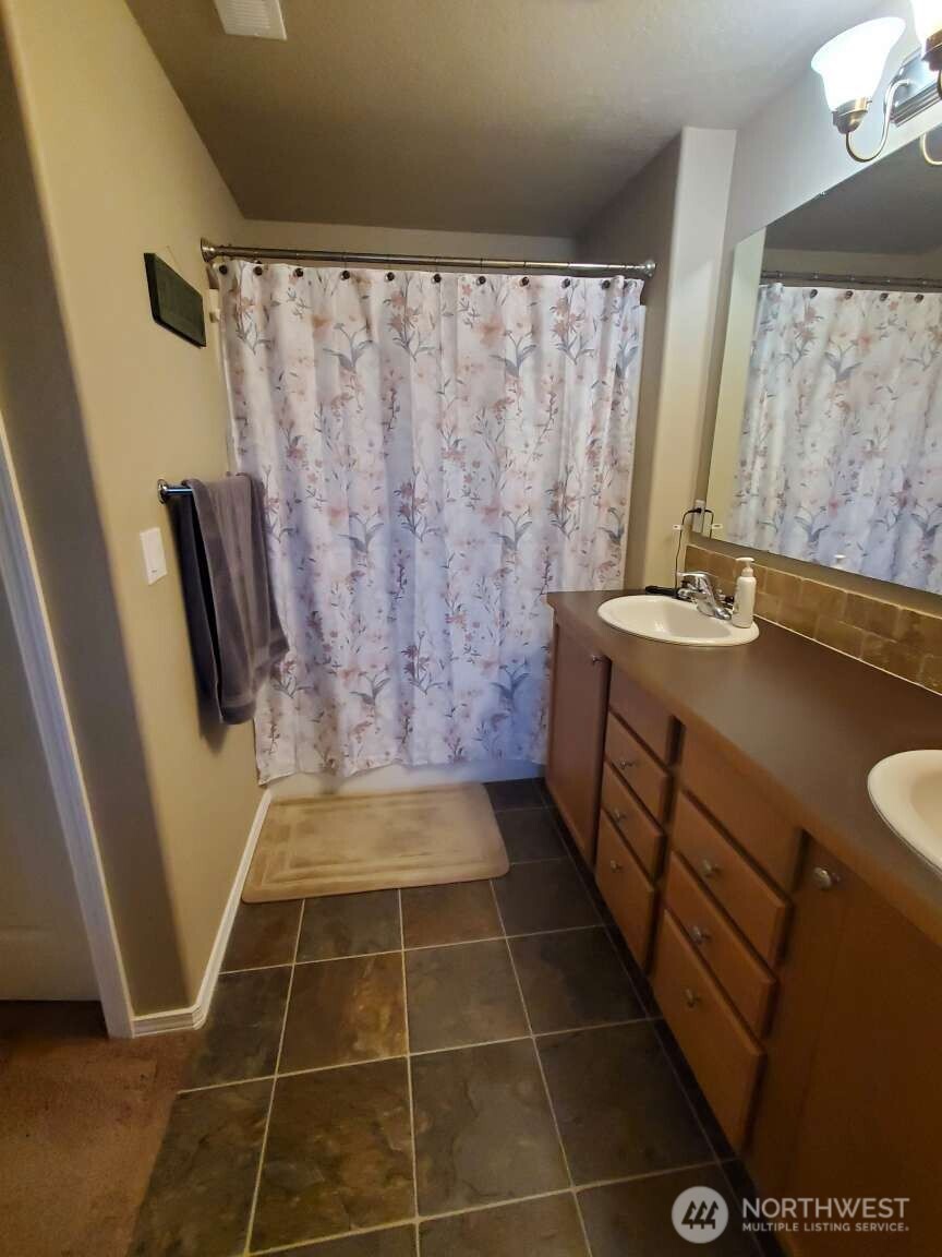 192 S Osborne Street , Kennewick, WA 99336