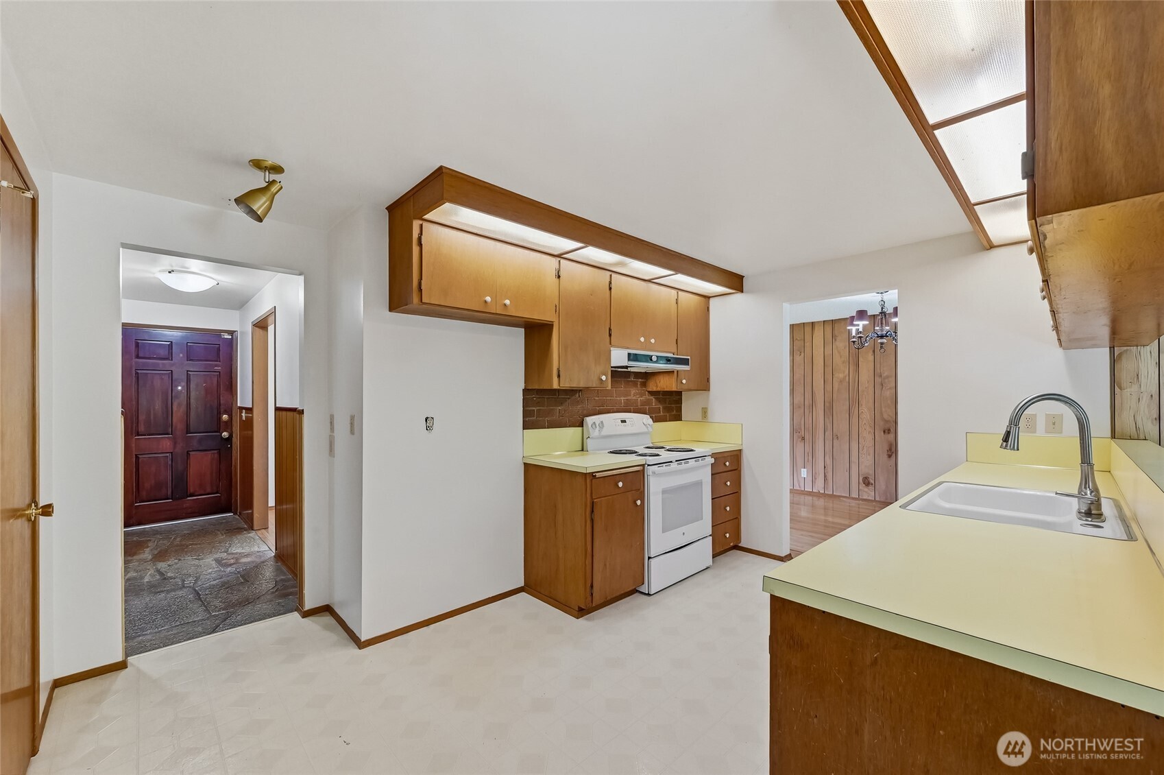 5119 194th (Veterans Way) Street SW, Lynnwood, WA 98036