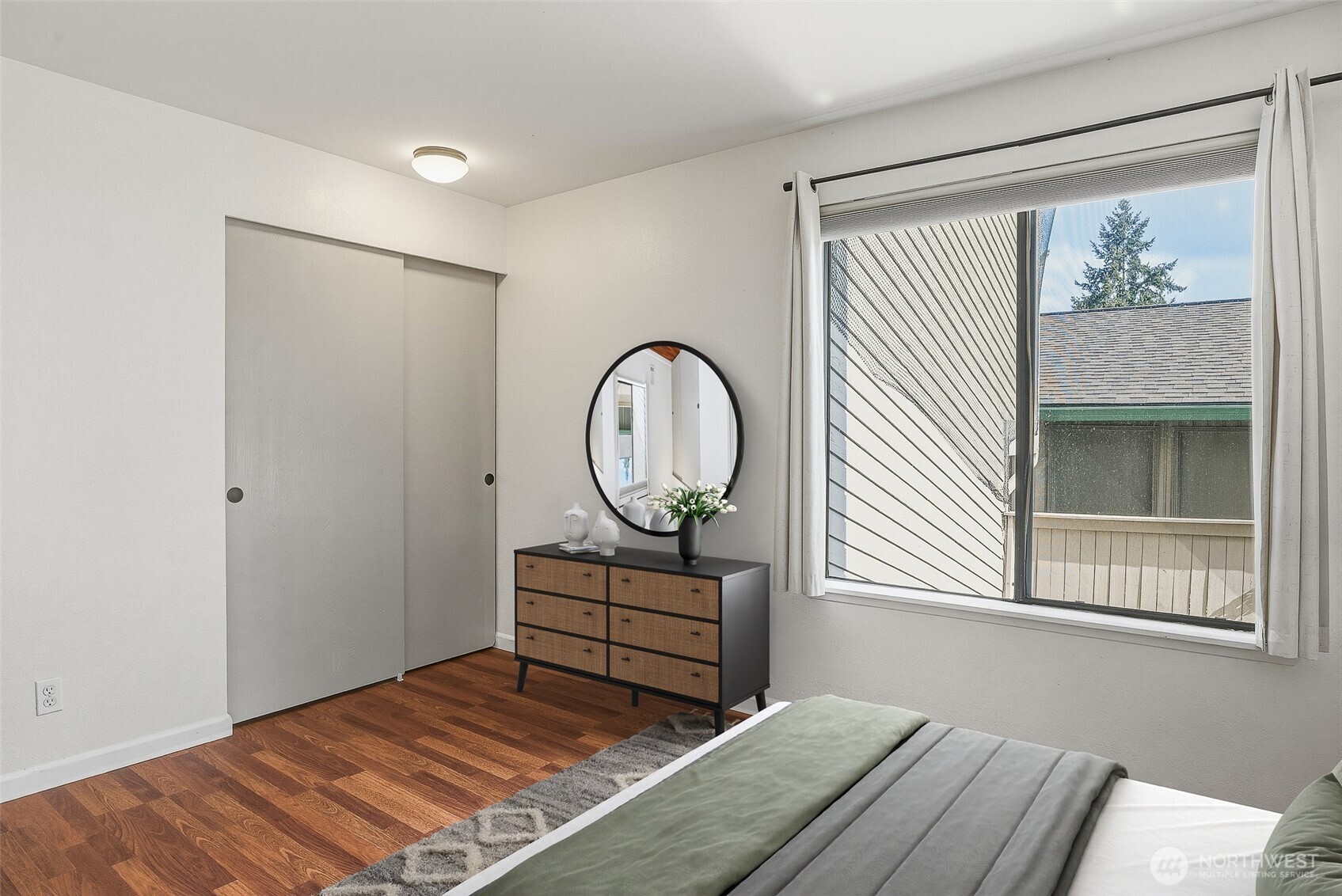 23003 Lakeview Drive #208, Mountlake Terrace, WA 98043