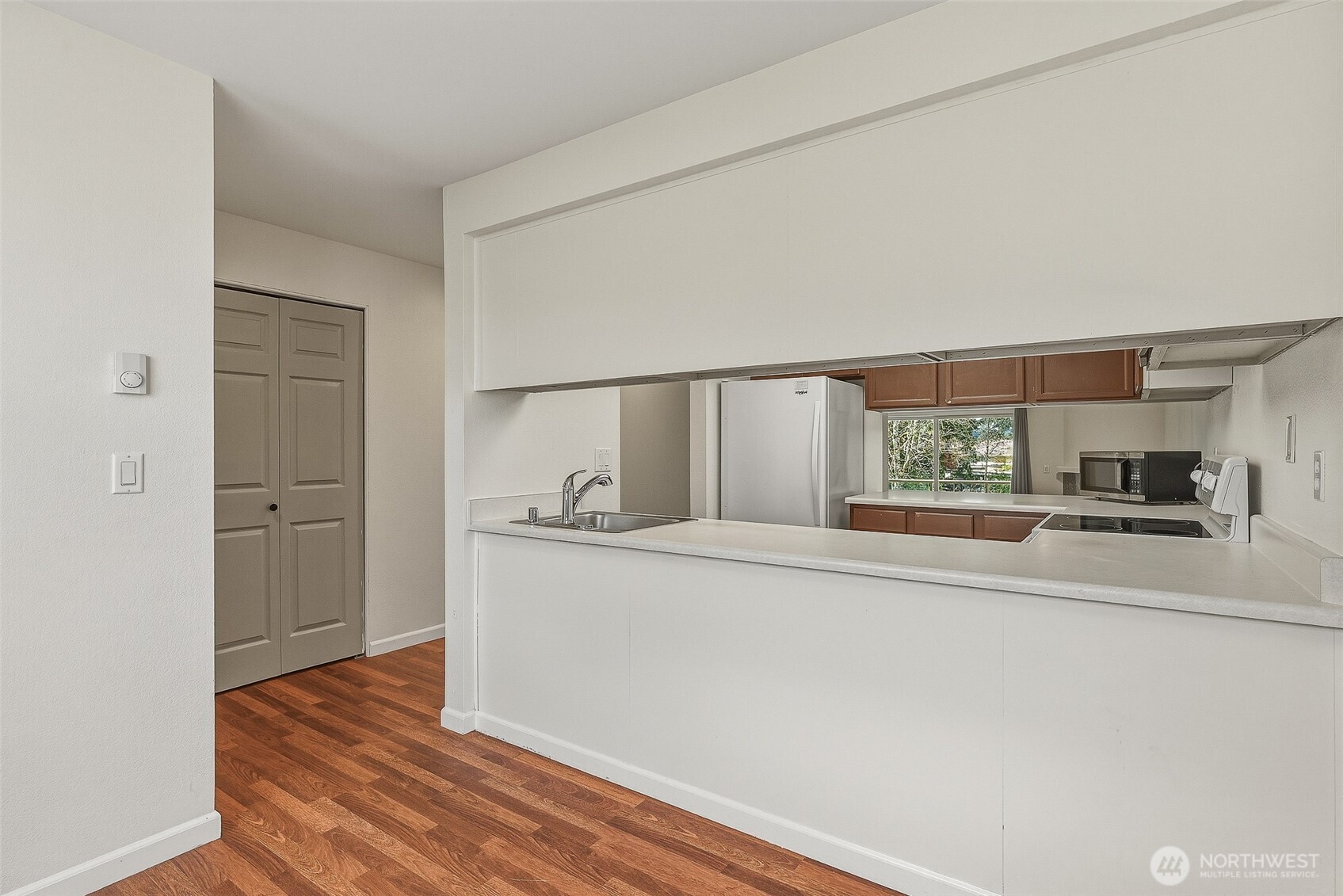 23003 Lakeview Drive #208, Mountlake Terrace, WA 98043