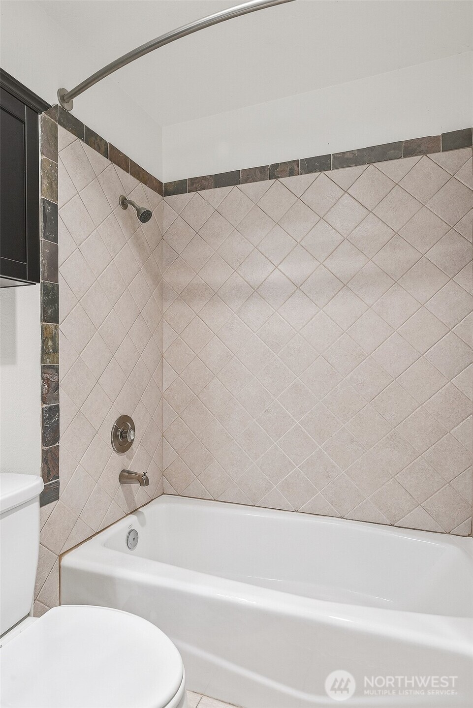 23003 Lakeview Drive #208, Mountlake Terrace, WA 98043