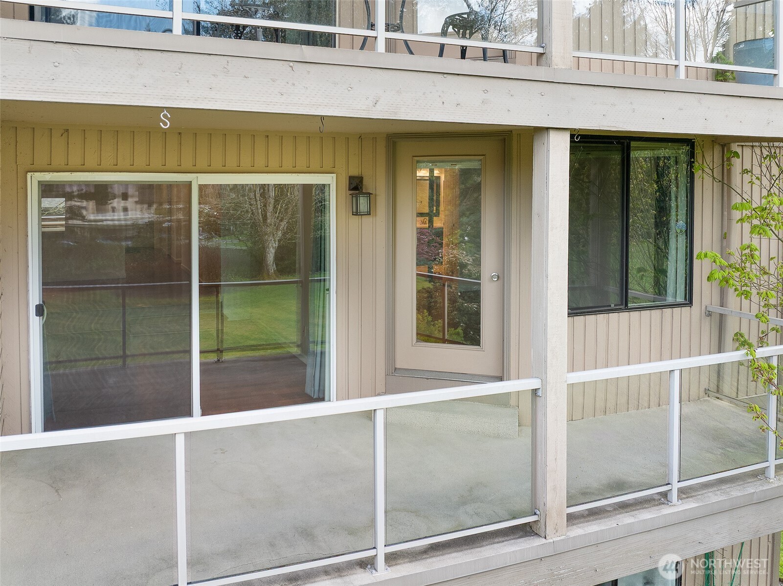 23003 Lakeview Drive #208, Mountlake Terrace, WA 98043
