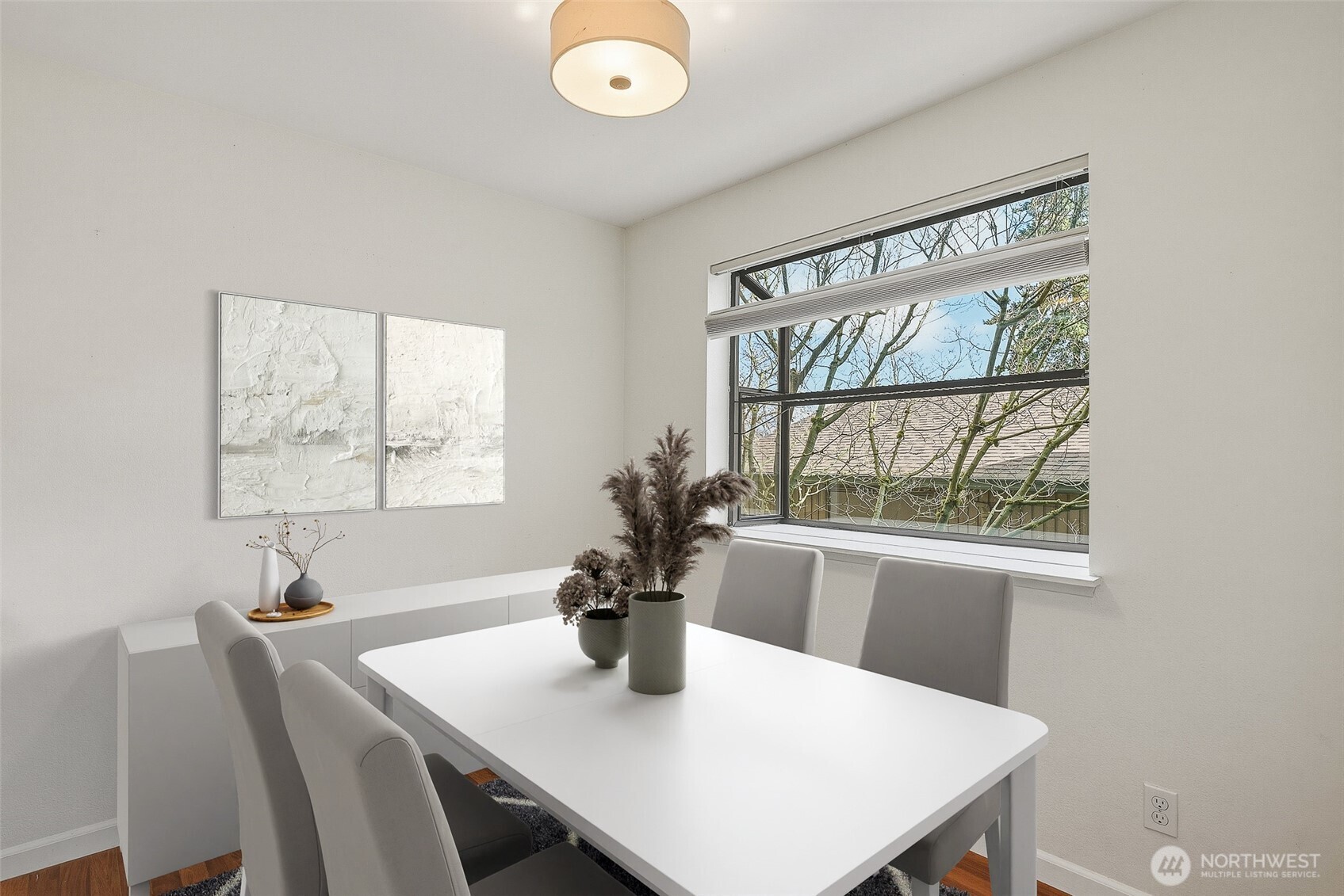 23003 Lakeview Drive #208, Mountlake Terrace, WA 98043