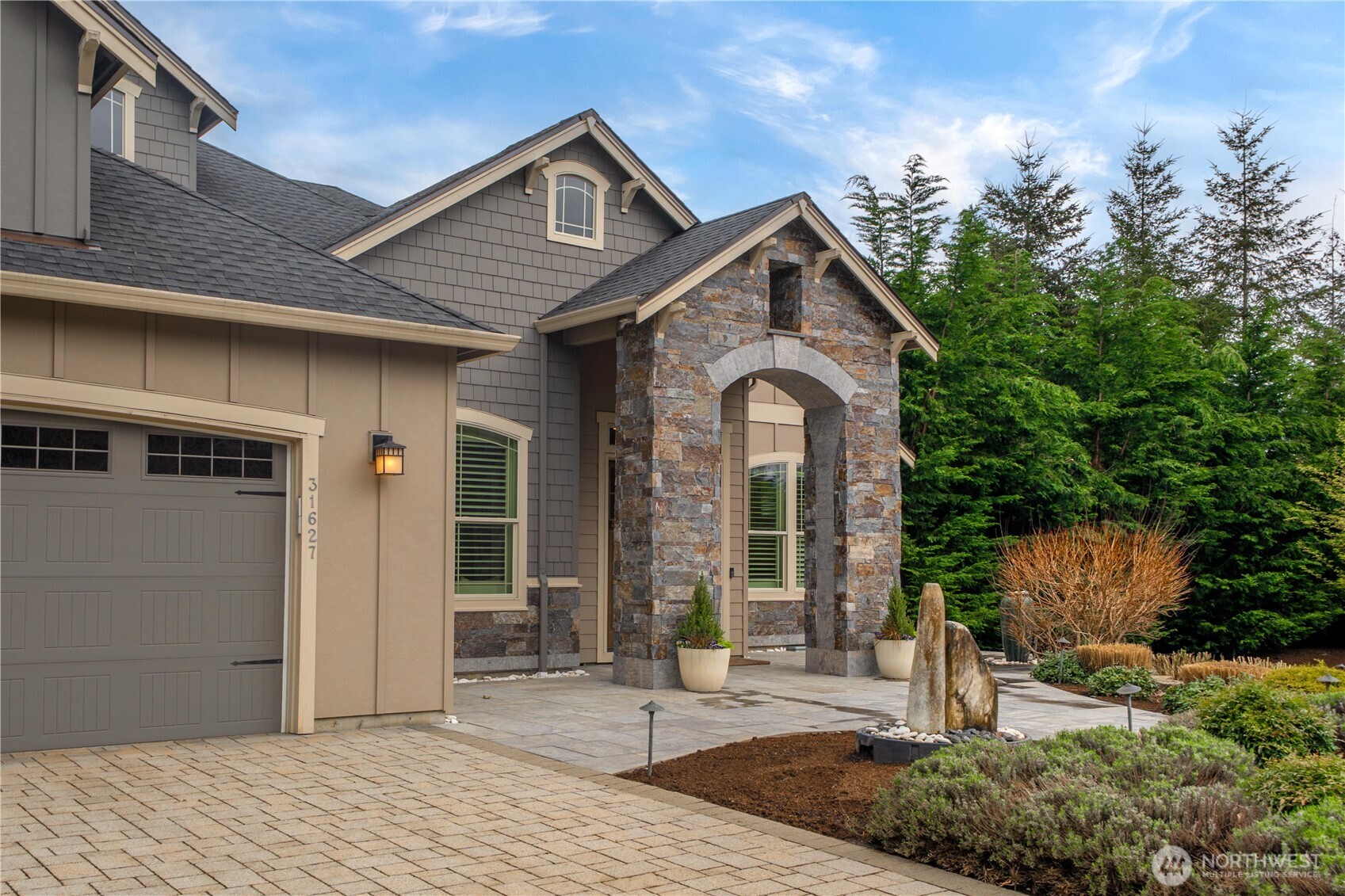 31627 SE 280th Court , Ravensdale, WA 98051