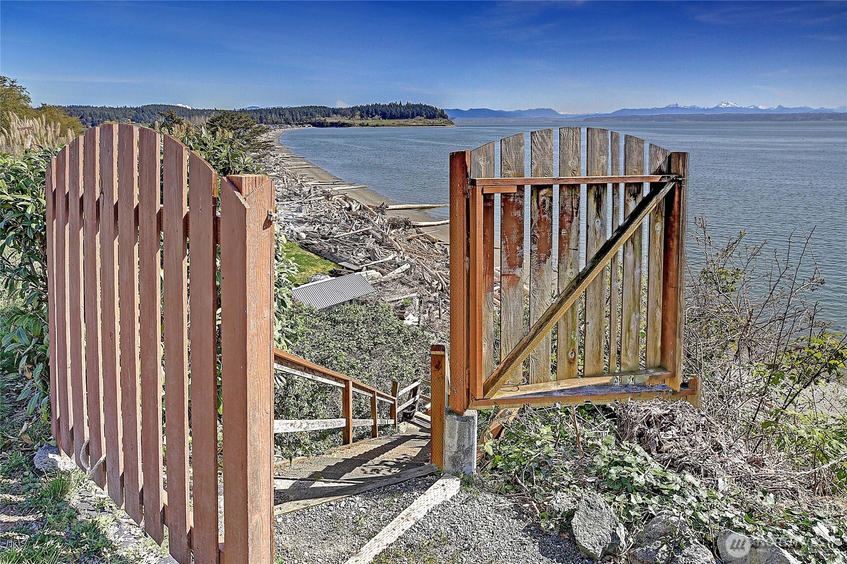 634 Lehman Drive , Camano Island, WA 98282