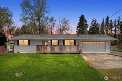 907 Dyer Road , Sultan, WA 98294