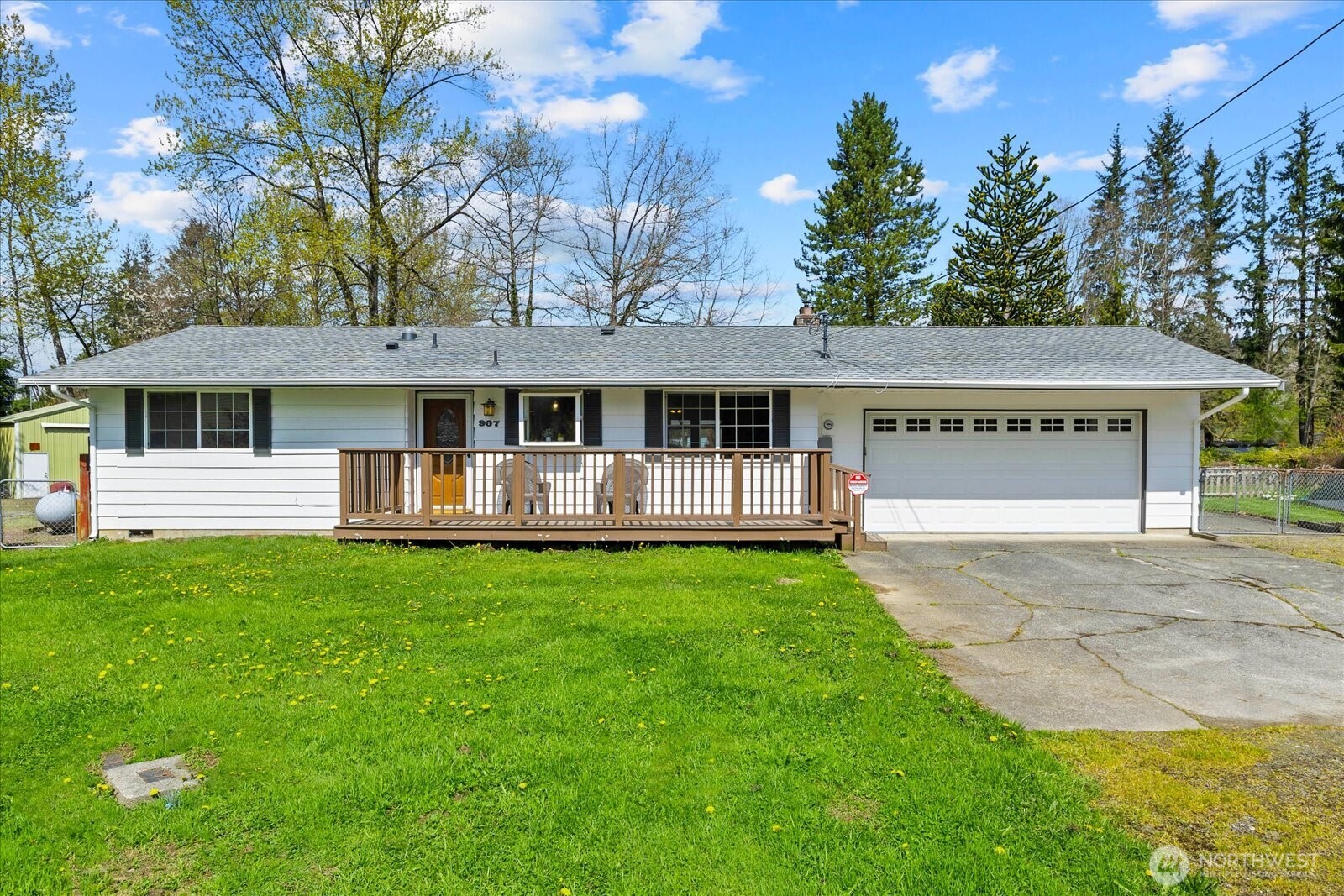 907 Dyer Road , Sultan, WA 98294