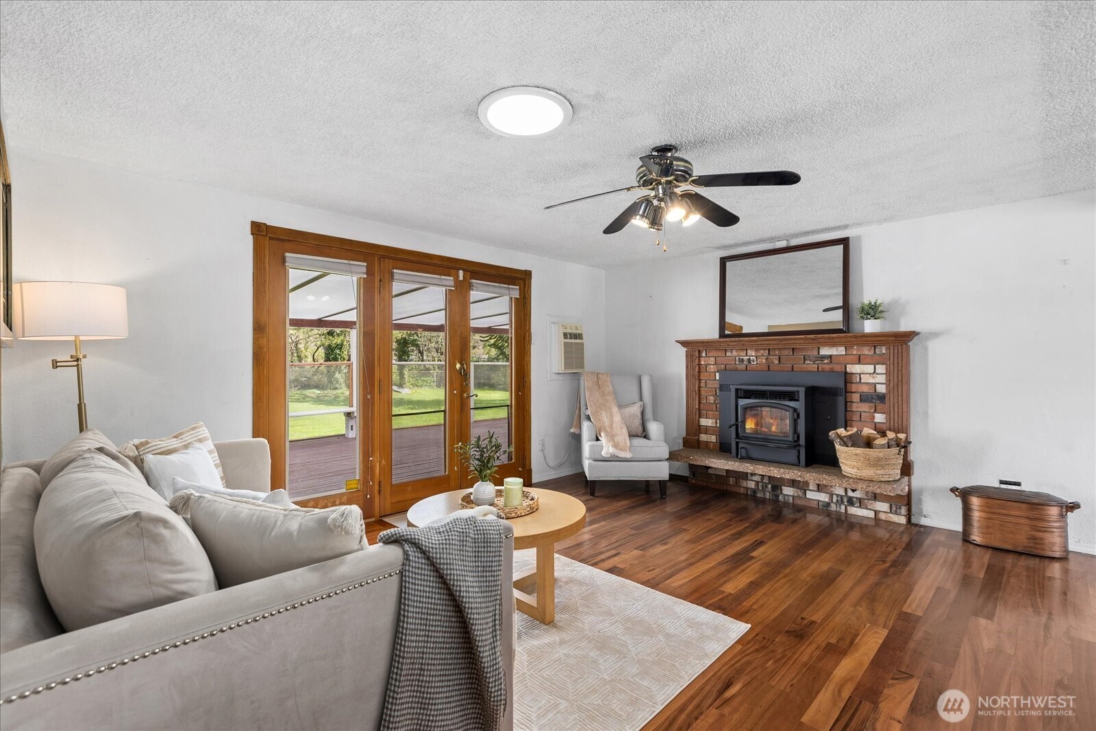 907 Dyer Road , Sultan, WA 98294