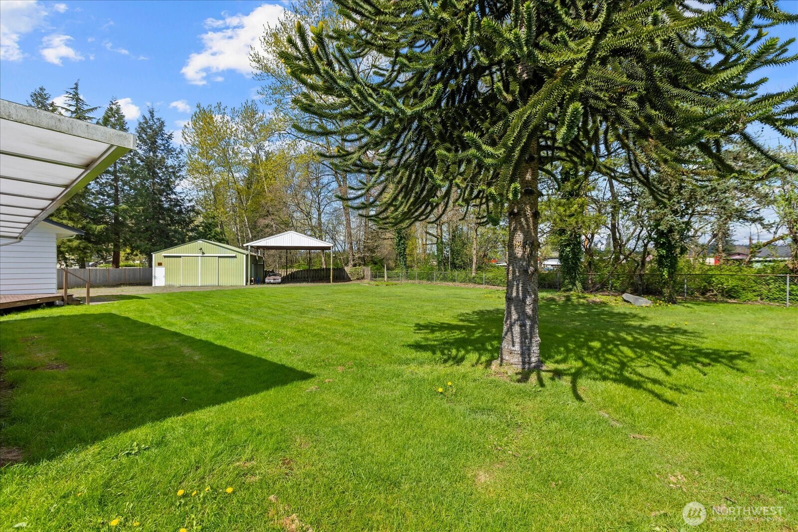 907 Dyer Road , Sultan, WA 98294