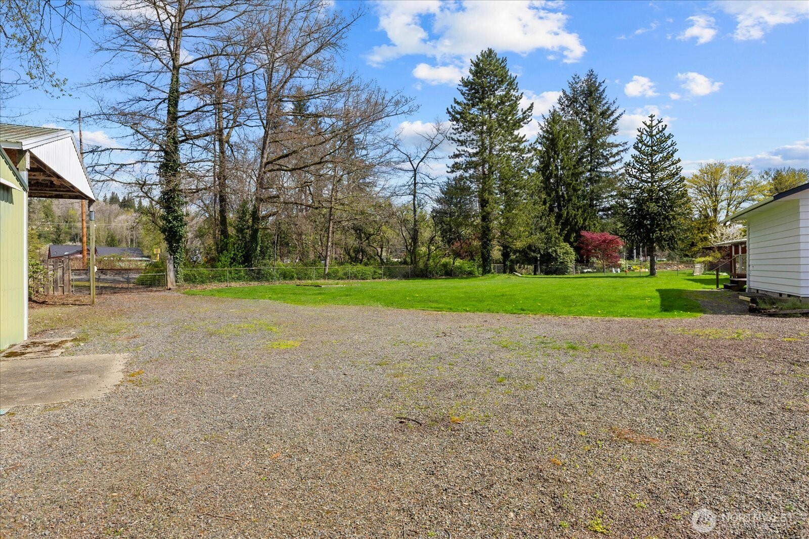 907 Dyer Road , Sultan, WA 98294