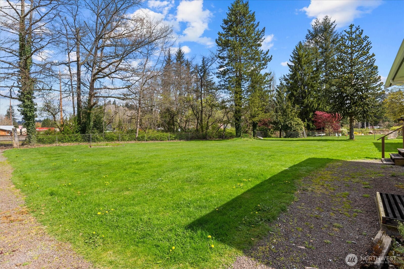 907 Dyer Road , Sultan, WA 98294