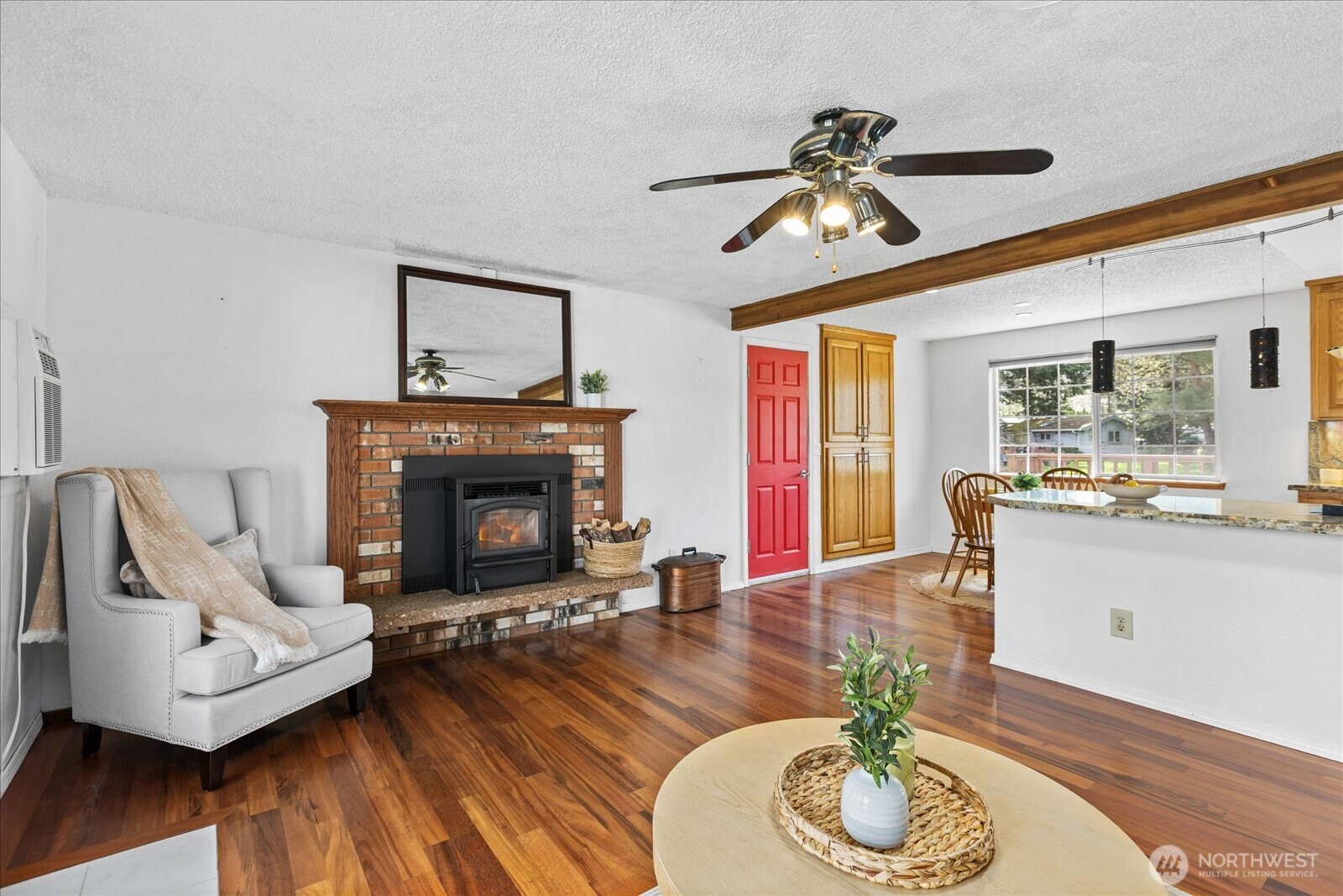 907 Dyer Road , Sultan, WA 98294