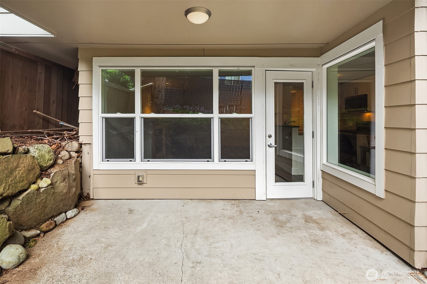 23015 Edmonds Way #A110, Edmonds, WA 98020