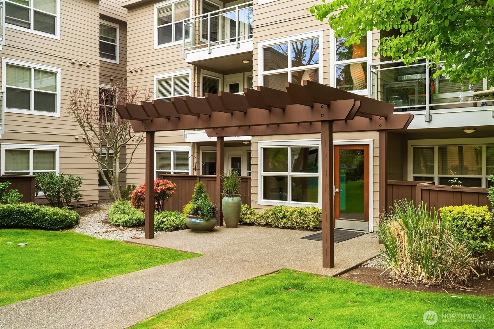 23015 Edmonds Way #A110, Edmonds, WA 98020