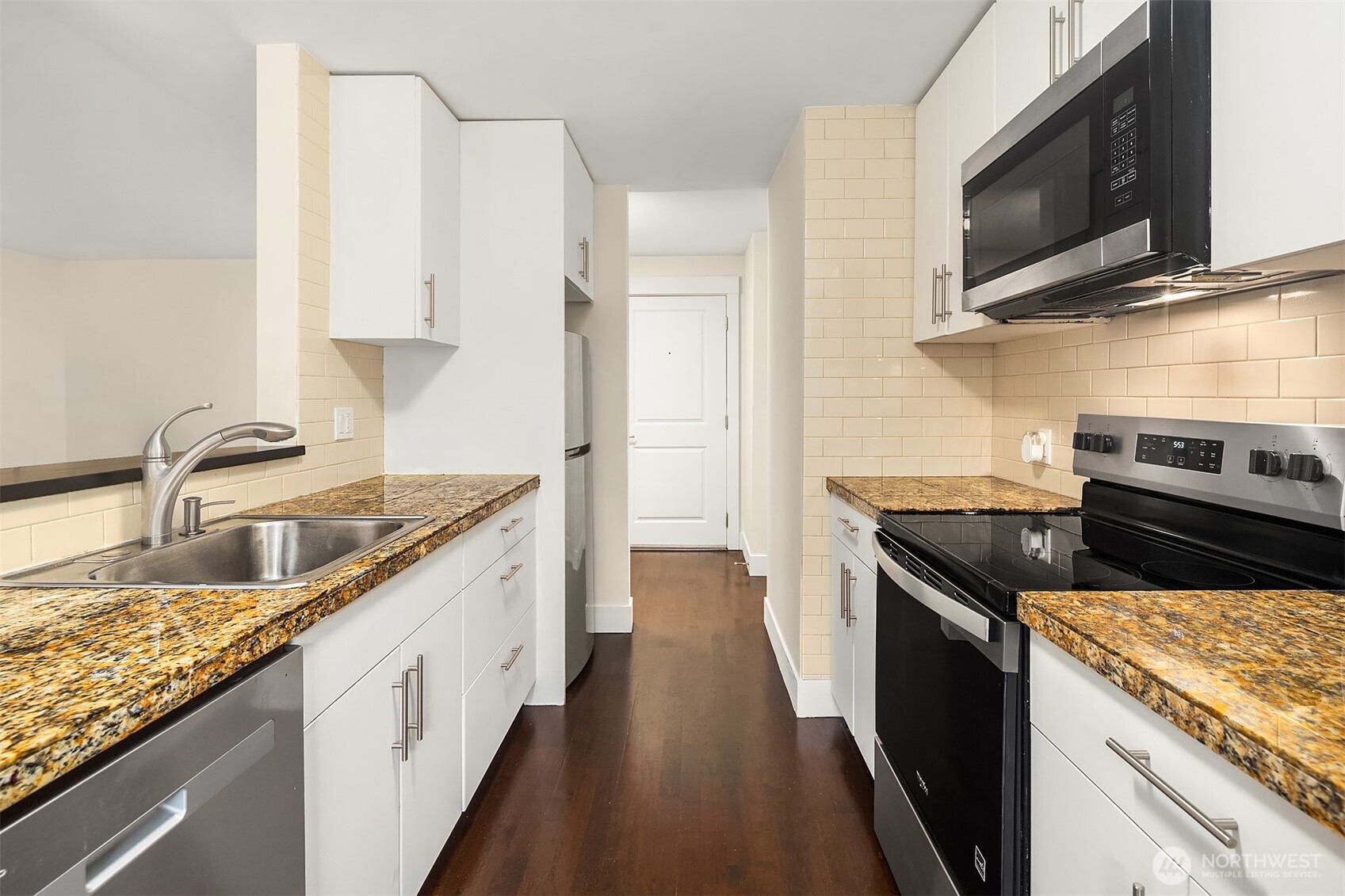 23015 Edmonds Way #A110, Edmonds, WA 98020