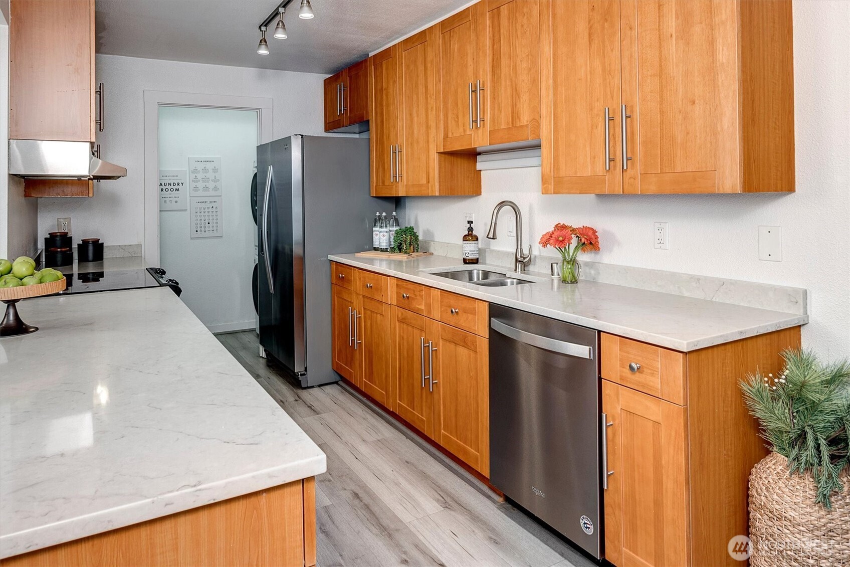2501 Canterbury Lane E #116, Seattle, WA 98112