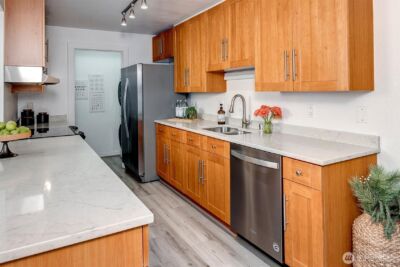 2501 Canterbury Lane E #116, Seattle, WA 98112 - Photo 14