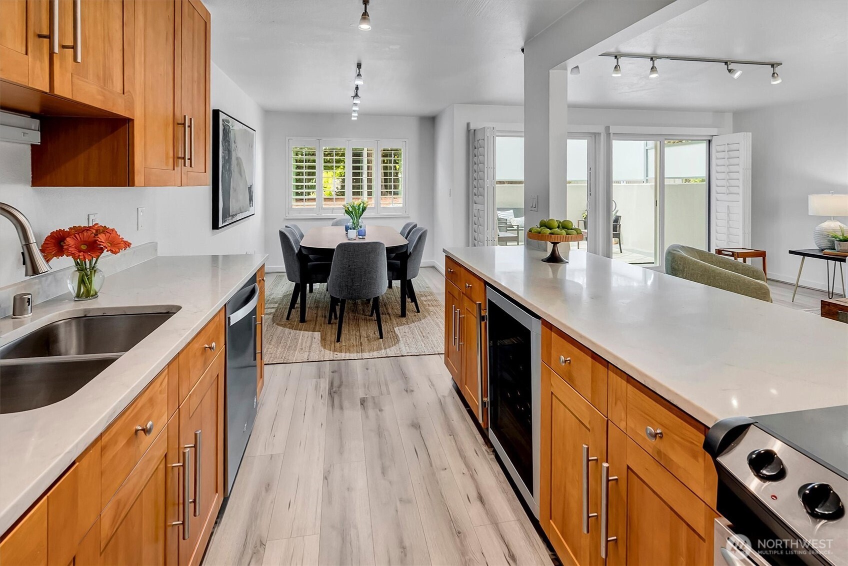 2501 Canterbury Lane E #116, Seattle, WA 98112