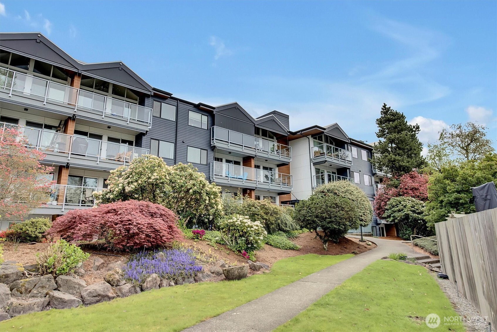 2501 Canterbury Lane E #116, Seattle, WA 98112
