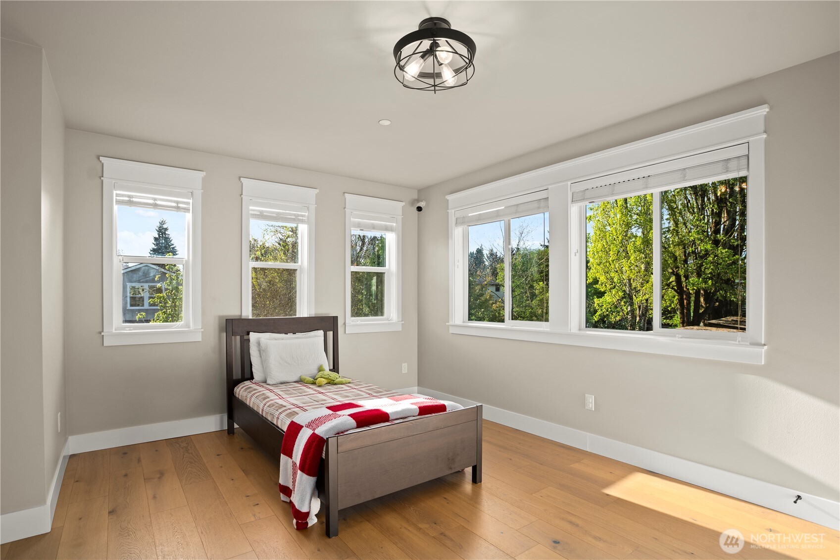 10312 134th Place NE, Kirkland, WA 98033