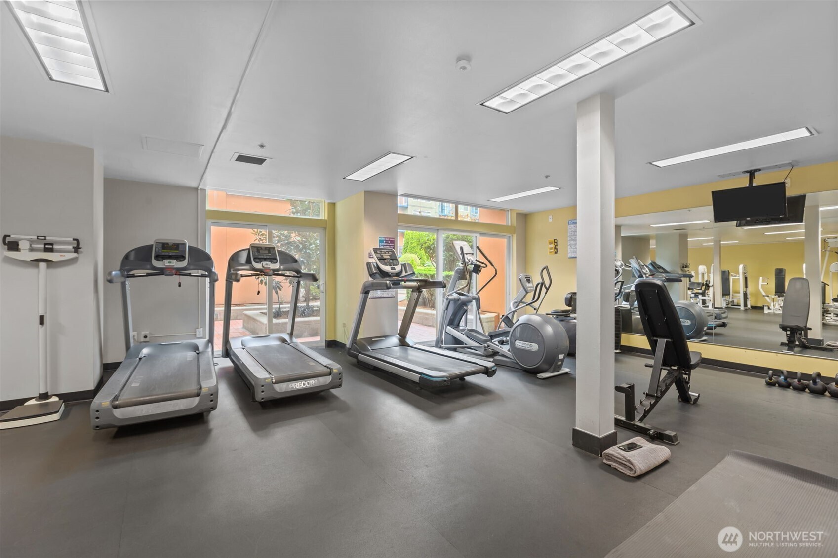 2415 2nd Avenue #631, Seattle, WA 98121